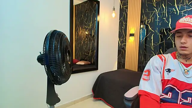 Patrick_Rango live sex cam