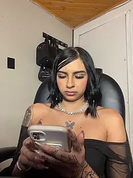 Hilary_pinkk live sex cam