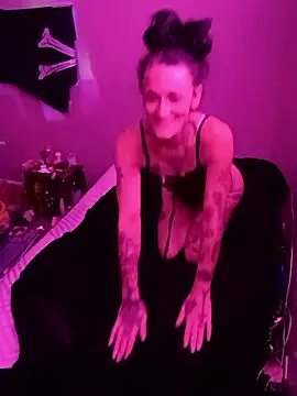 chaoticluvbug live sex cam