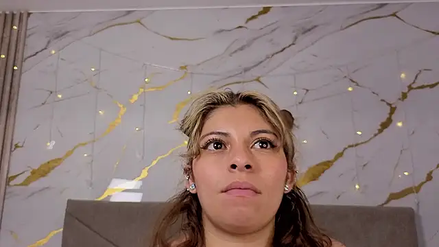 Yutori- live sex cam