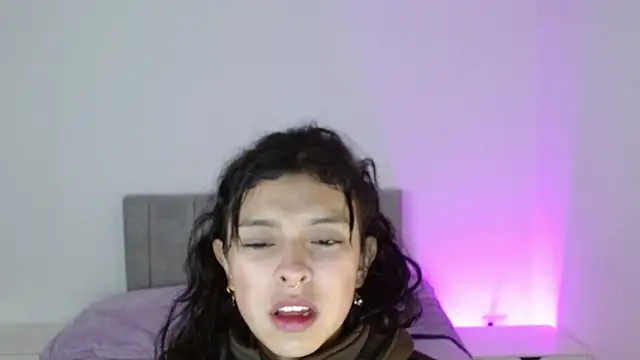 eilynro live sex cam