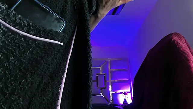 tamara_rouse1's cam snapshot