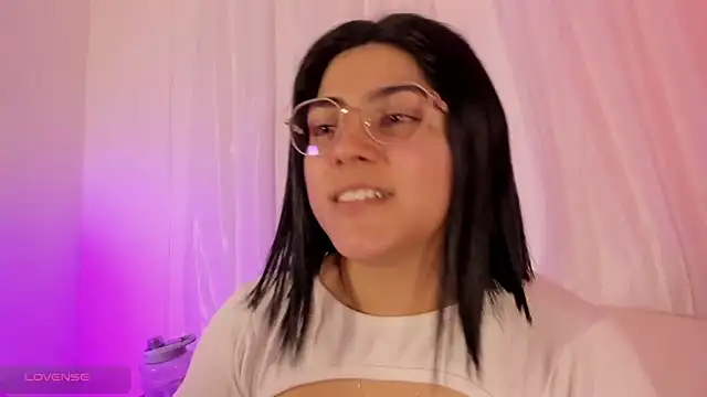 lucy26_'s cam snapshot