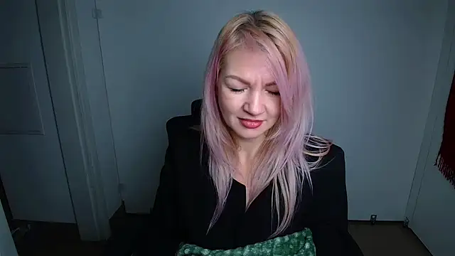 Madonna_Fire live sex cam