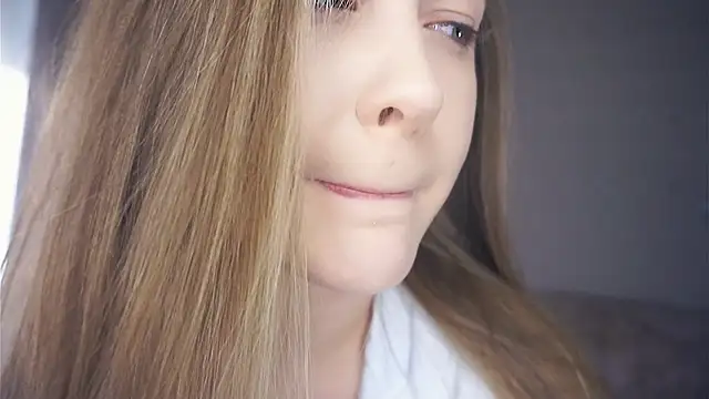 QuennaCoote live sex cam