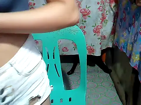 Milkytits_Yum00's cam snapshot