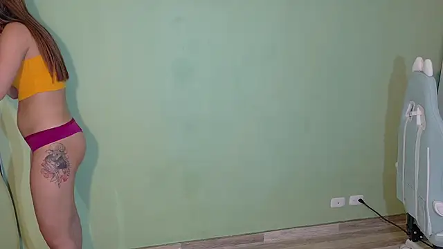 Emerald_Sparkles_'s cam snapshot