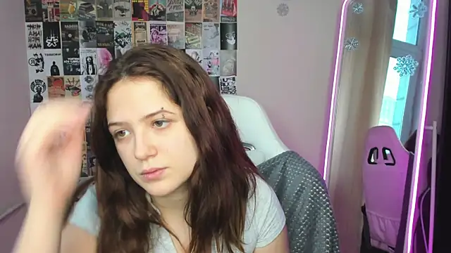 Anora_Miller's cam snapshot