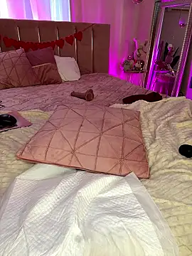 HugeBoobsAlice live sex cam