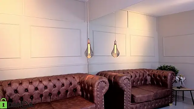 ISA__CUTEE live sex cam