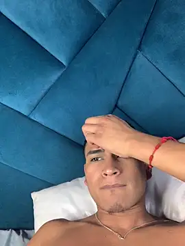 Emiliano_Reyes live sex cam