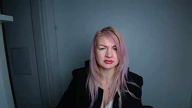 Madonna_Fire's cam snapshot