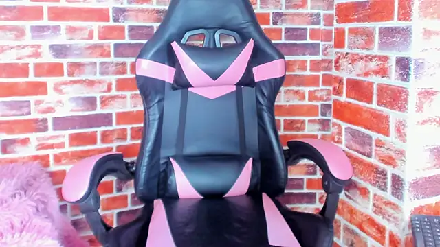 Nyra_Rose live sex cam