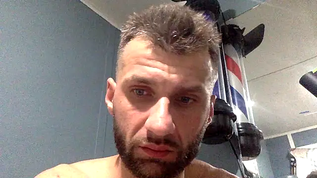 sexyhotstud12 live sex cam