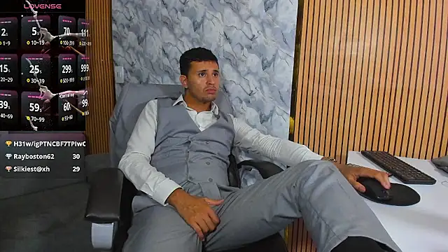 Hideintheoffice's cam snapshot