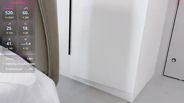 Kisswana live sex cam