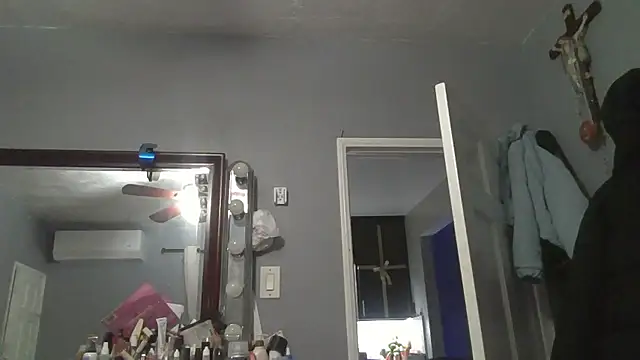 itsdemontimeonME's cam snapshot