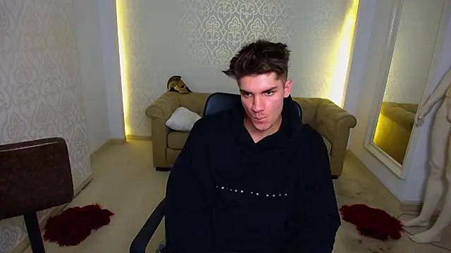 MaxKaiden's cam snapshot