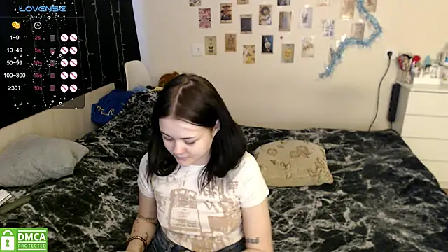 BettyandRich_'s cam snapshot