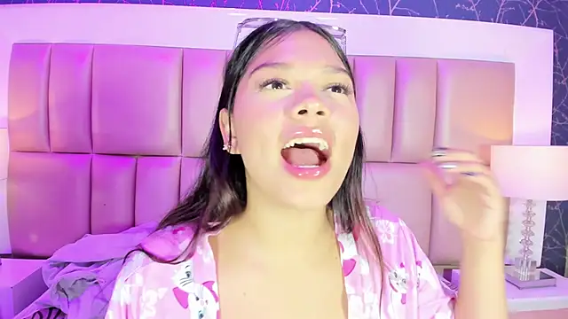 HatsaJones's cam snapshot