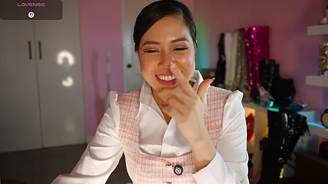 AsianSweetMilf live sex cam