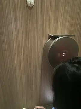 ella-ys's cam snapshot