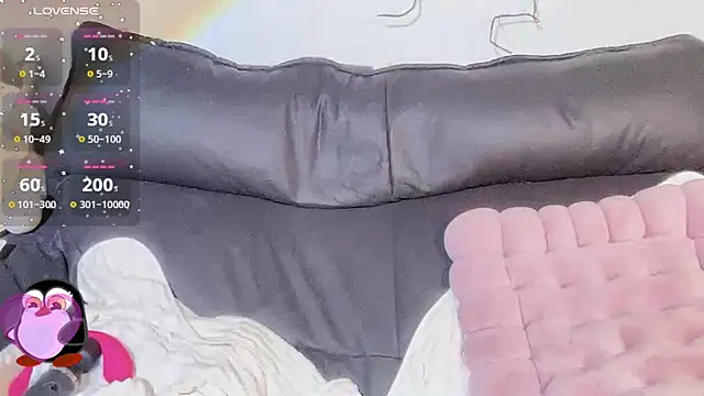 Nhi_Chibii05's cam snapshot