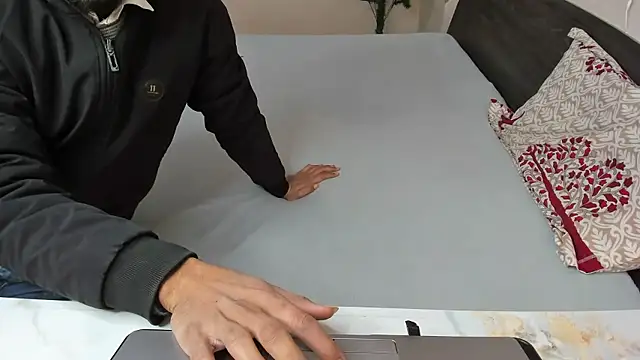 Dever_Bhabhi_'s cam snapshot