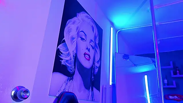 nova_salvatore's cam snapshot