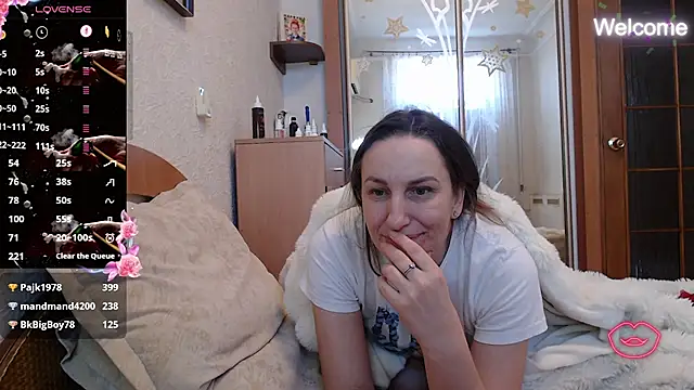 Yevgeshka-Milashka live sex cam