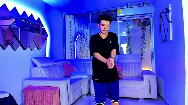 Houseofwarrios live sex cam