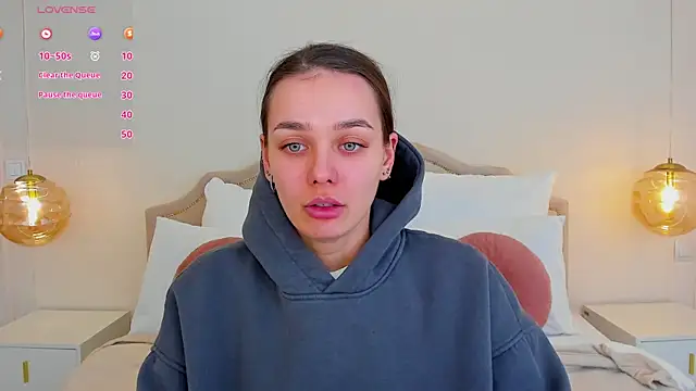 AprilWong live sex cam