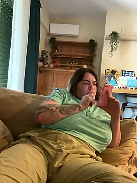 HeyBABYGIRL's cam snapshot