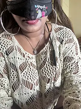 Hottywetsexy's cam snapshot