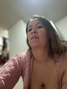 Emiily_lee live sex cam