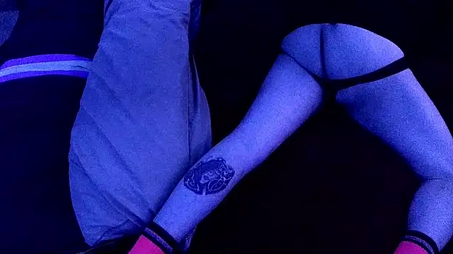 Time2playN303party's cam snapshot