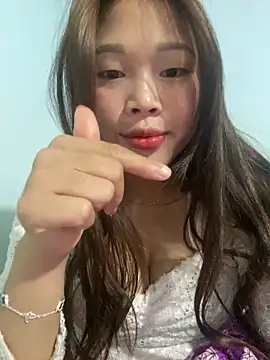 Emxinh123cute's cam snapshot