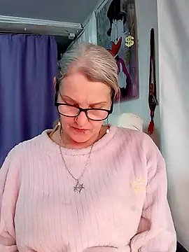 irinamaux live sex cam