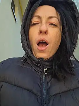 Risky_woman live sex cam