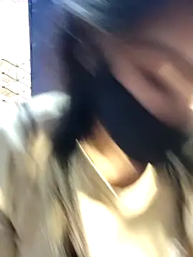 Monalisha_G's cam snapshot