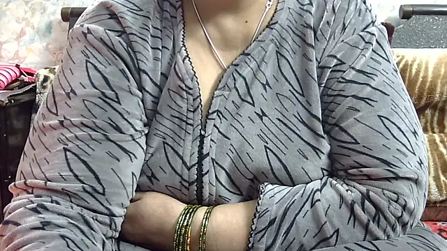 Kavya_XX live sex cam