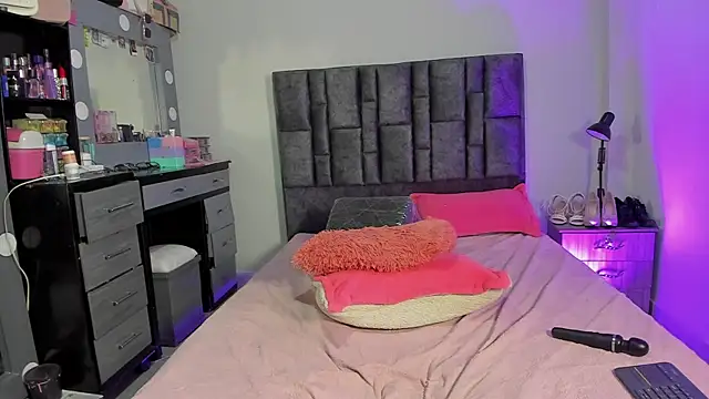 Esmeraldaa-'s cam snapshot