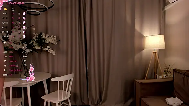 Julie_Lamb's cam snapshot