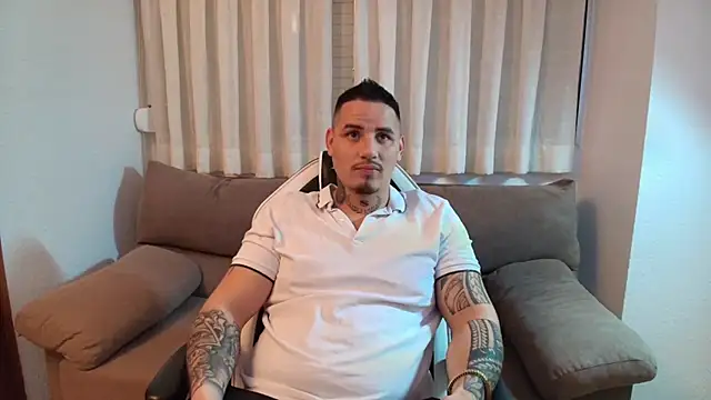 Milanthompson2025 live sex cam