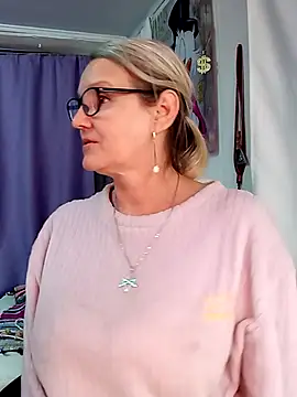 irinamaux live sex cam