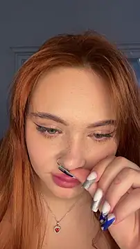 LunaMillie live sex cam