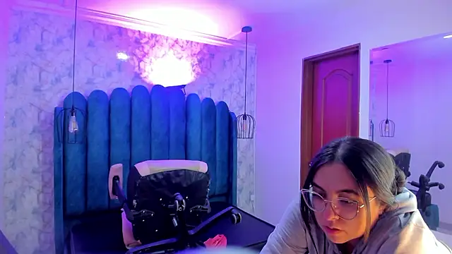 nalalye_cruzz_'s cam snapshot