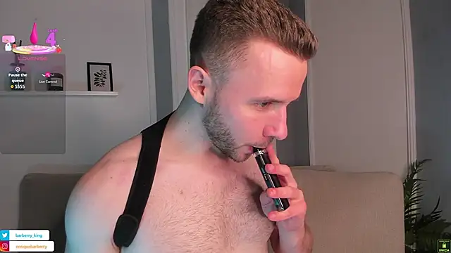 EnriqueBarberry's cam snapshot