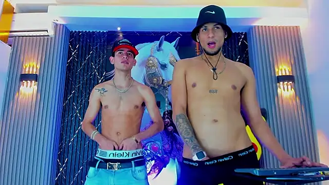 The_Gods_In_Diamonds's cam snapshot