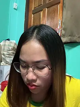 Ponthip live sex cam